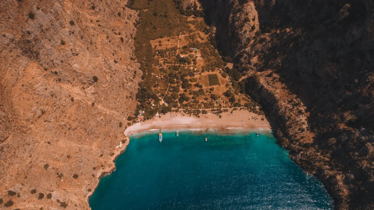 Gizli Kalmış Antalya: Yerel Halkın Bile Bilmediği Fotoğraf Noktaları Gizli Kalmış Antalya: Yerel Halkın Bile Bilmediği Fotoğraf Noktaları